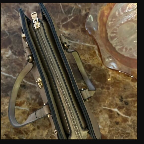 Beige Gorgeous handbag designer inspired - Picture 6 of 8